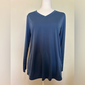 Long Sleeve V-Neck Top - M